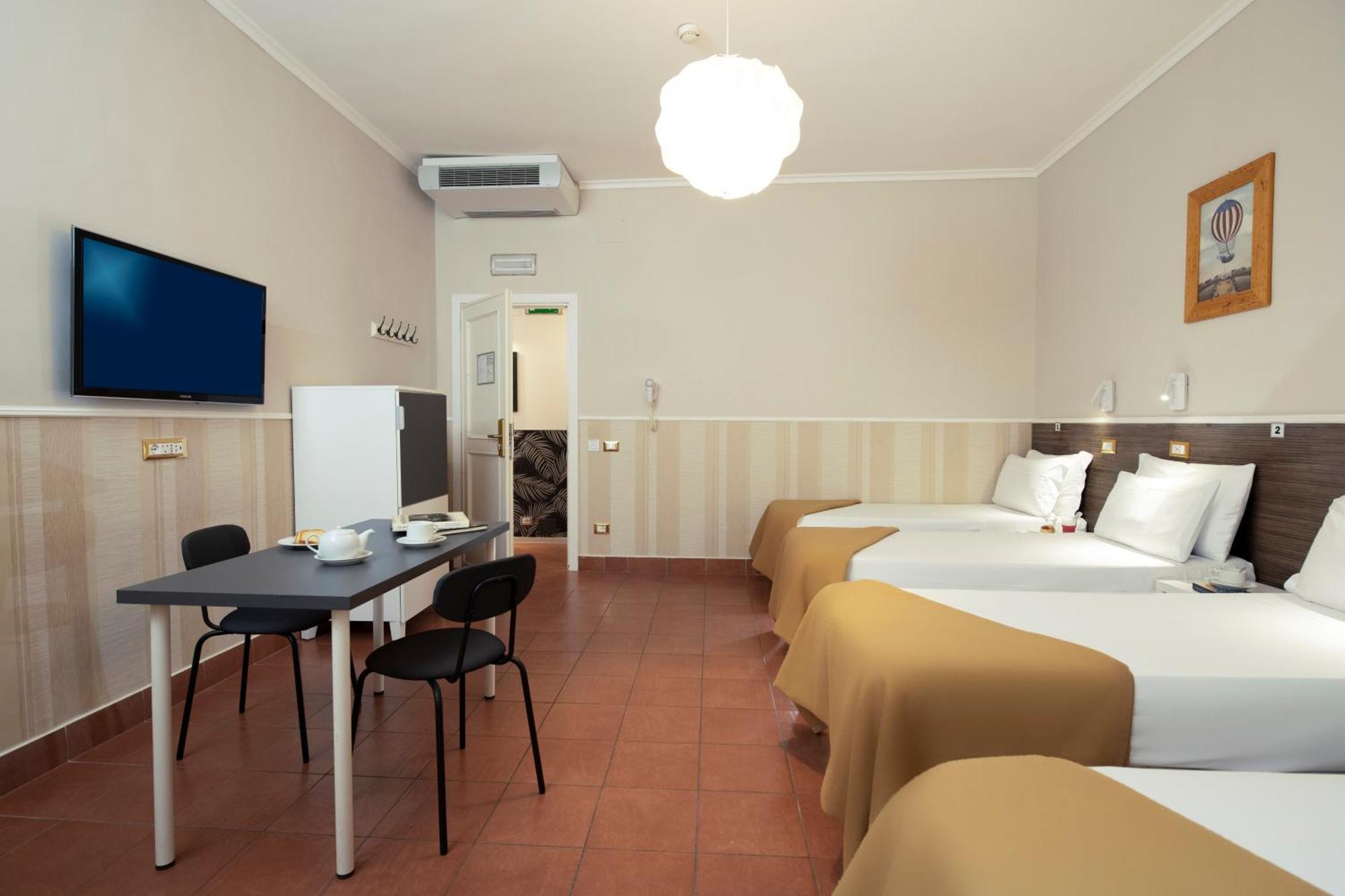 Budget Rooms Des Arts — Foto’s 2